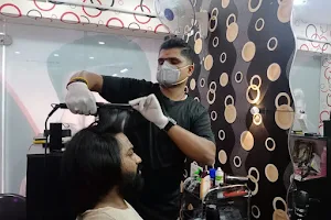 Royal Hair Cutting Salon image
