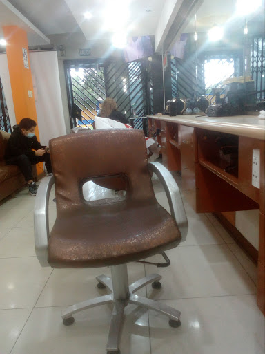 Keratin hair straightening salons Trujillo