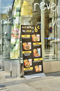Restauration rapide McDonald's à Paris - menu / carte