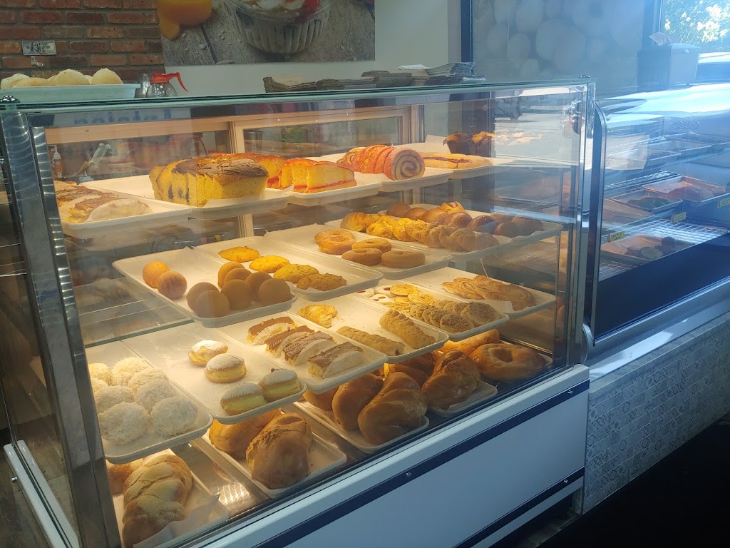 D' Colombia Restaurant & Bakery 07203