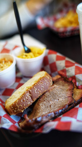 Caterer «Mobile Pig-Nic Catering», reviews and photos, 900 Commonwealth Pl, Virginia Beach, VA 23464, USA