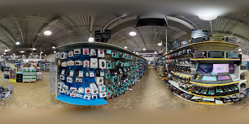 Electronics Store «Micro Center», reviews and photos, 550 Lancaster Ave, St Davids, PA 19087, USA