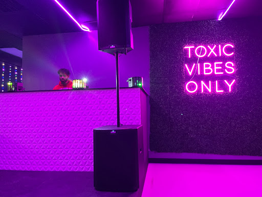 Toxic Hookah Lounge - Hookah bar - Pasadena, Texas - Zaubee