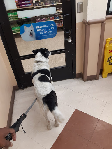 Pet Supply Store «PetSmart», reviews and photos, 47142 Michigan Ave, Canton, MI 48188, USA
