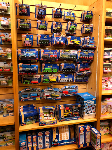 Book Store «Barnes & Noble», reviews and photos, 5275 Harvey St, Muskegon, MI 49444, USA