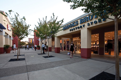 Shopping Mall «Folsom Premium Outlets», reviews and photos, 13000 Folsom Blvd, Folsom, CA 95630, USA