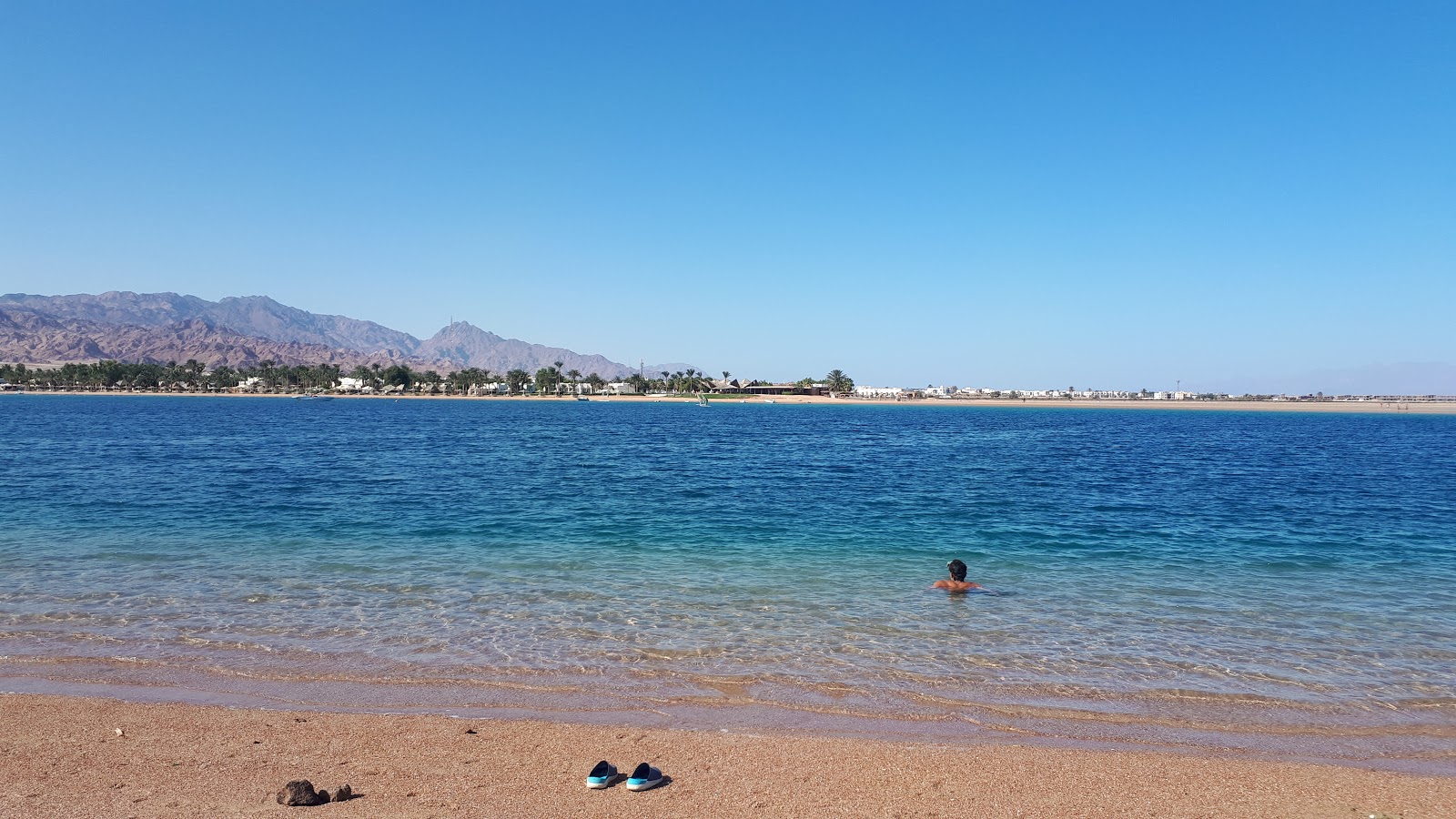 Φωτογραφία του Dahab Lagoon beach και το όμορφο τοπίο του