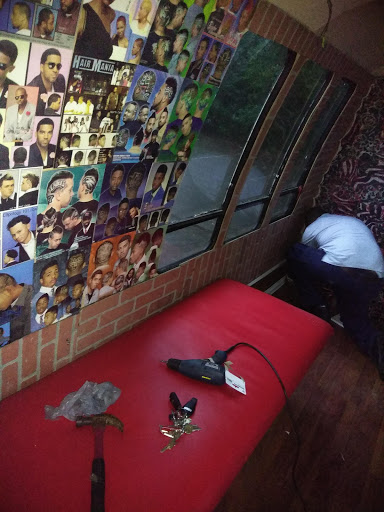 Barber Shop «Whooze Next Barber And Beauty Shop», reviews and photos, 939 W Tharpe St, Tallahassee, FL 32303, USA