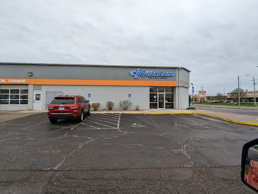 Auto Repair Shop «Quick Lane Tire & Auto Center», reviews and photos, 1136 SW Wanamaker Rd, Topeka, KS 66604, USA