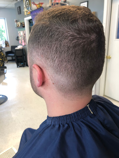 Barber Shop «Holiday Barber Shop», reviews and photos, 305 N Riverside Dr, Clarksville, TN 37040, USA