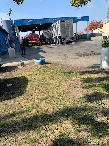 Truck Tub Int en Tulare