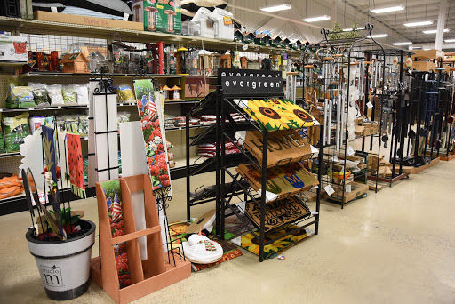 Farm Equipment Supplier «Maury Farmers Co-Op», reviews and photos, 423 Westover Dr, Columbia, TN 38401, USA