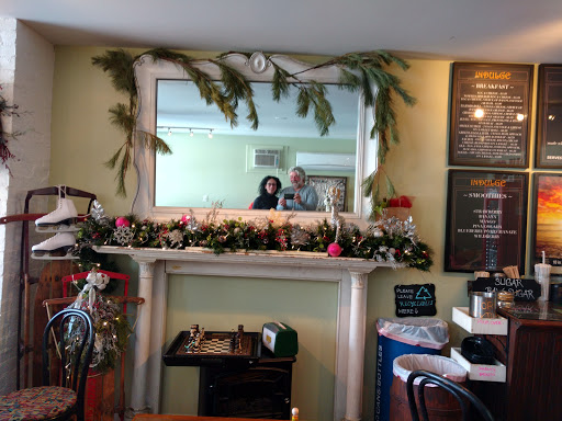 Coffee Shop «Indulge Coffee and Sandwich Co.», reviews and photos, 17 High St, Stonington, CT 06378, USA
