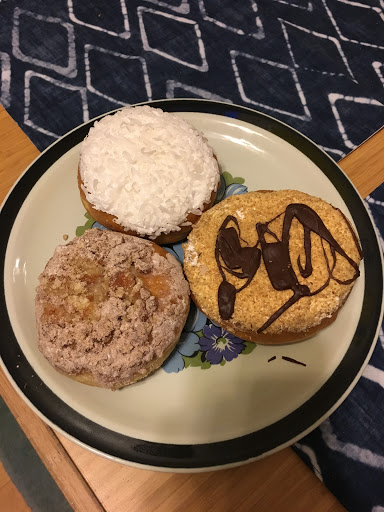 Donut Shop «Peter Pan Donut & Pastry Shop», reviews and photos, 727 Manhattan Ave, Brooklyn, NY 11222, USA