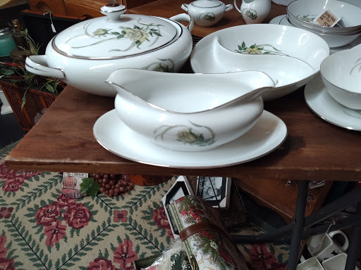 Antique Store «Hidden Talent Gifts & Antiques», reviews and photos, 400 S Main St, McGregor, TX 76657, USA