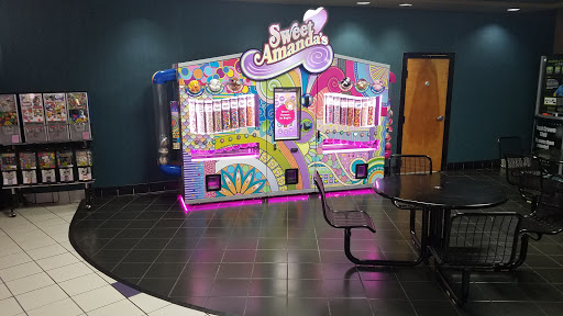 Movie Theater «Regal Cinemas Magnolia Place 16», reviews and photos, 9645 Westview Dr, Coral Springs, FL 33076, USA