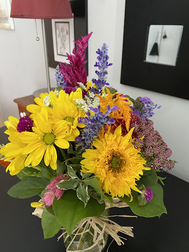 Florist «Viviano Flower Shop», reviews and photos, 32050 Harper Ave, St Clair Shores, MI 48082, USA