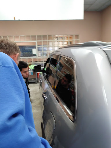 Car Wash «Hampton Auto Wash», reviews and photos, 296 W Montauk Hwy, Hampton Bays, NY 11946, USA