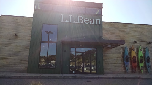 Clothing Store «L.L. Bean», reviews and photos, 200 Hillside Rd, Cranston, RI 02920, USA