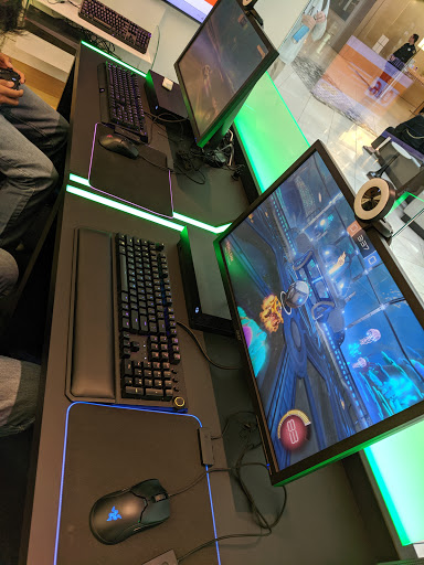 Computer Store «Microsoft Store», reviews and photos, 2855 Stevens Creek Blvd #1135, Santa Clara, CA 95050, USA