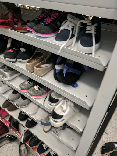 Clothing Store «Ross Dress for Less», reviews and photos, 902 Sepulveda Blvd, Harbor City, CA 90710, USA