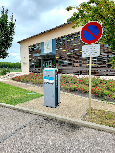 Borne de recharge de véhicules électriques Freshmile Services Charging Station Fleurance