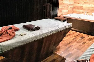 Aura thai traditional spa image