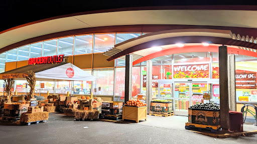 Grocery Store «Grocery Outlet Bargain Market», reviews and photos, 1116 4th St, Santa Rosa, CA 95404, USA