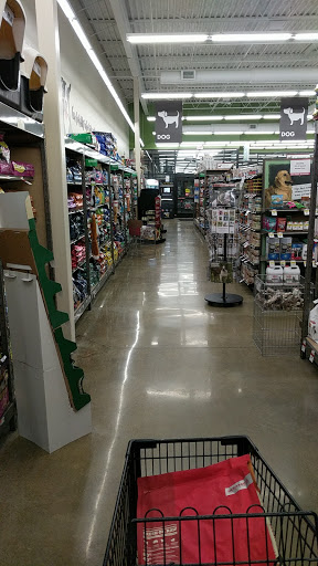 Pet Supply Store «Pet Supplies Plus», reviews and photos, 375 Paterson Ave #105, Wallington, NJ 07057, USA