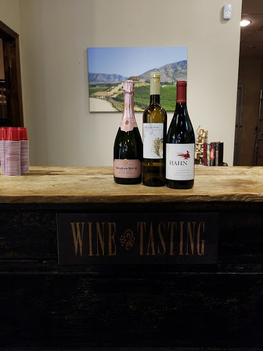 Liquor Store «1001 Wine & Spirits», reviews and photos, 1001 Ross Ave Suite 100, Dallas, TX 75202, USA