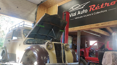 Vial Auto Rétro à Saint-Jean-la-Vêtre