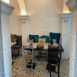 Photo n°47 de Crêperie Le Balostan à Quincié-en-Beaujolais ()