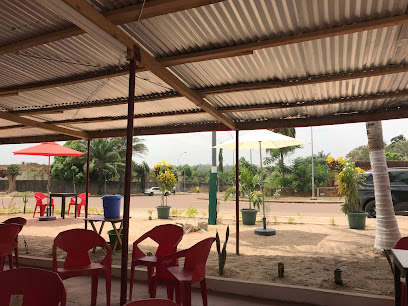 Restaurant - RPH5+PW2, Rte De Bouake, Yamoussoukro, Côte d’Ivoire