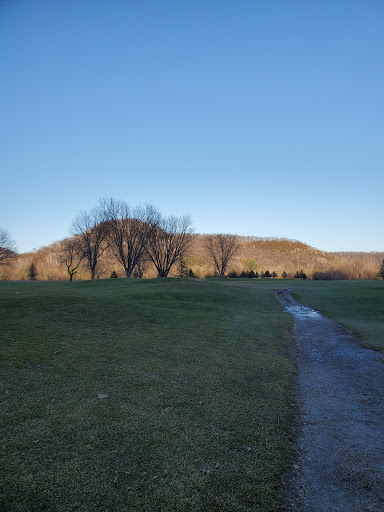 Golf Course «Pine Creek Golf Course», reviews and photos, 3815 N Pine Creek Rd, La Crescent, MN 55947, USA