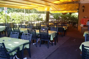 Restaurant Hard Birsfelden Küche, Fondue, Rösti, Filet auf heissem Stein, Sommerterrasse image