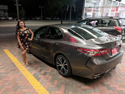 Car Dealer «Bob Smith Toyota», reviews and photos, 3333 Foothill Blvd, La Crescenta, CA 91214, USA