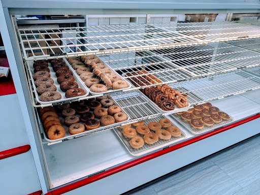 CH Donut Shop, 154 Bockman Way, Sparta, TN 38583, USA, 