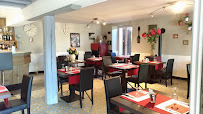 Atmosphère du Restaurant Le Relais des Sarrasins à Cessoy-en-Montois - n°5