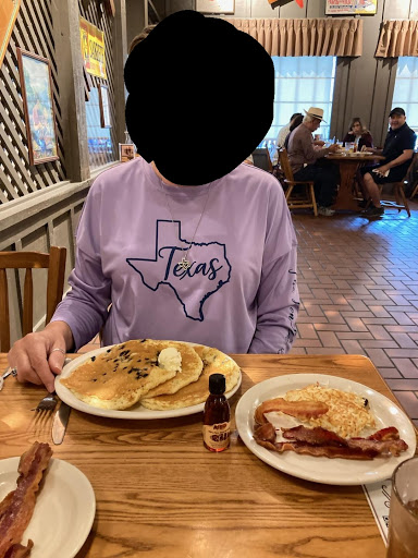 American Restaurant «Cracker Barrel Old Country Store», reviews and photos, 4321 S Interstate Hwy 35, San Marcos, TX 78666, USA