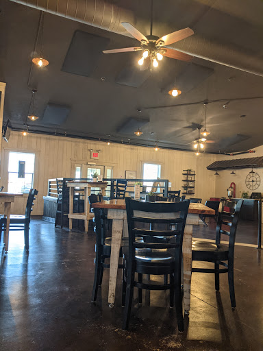 Cafe «Front Porch Cafe», reviews and photos, 932 W Maple St, Hartville, OH 44632, USA