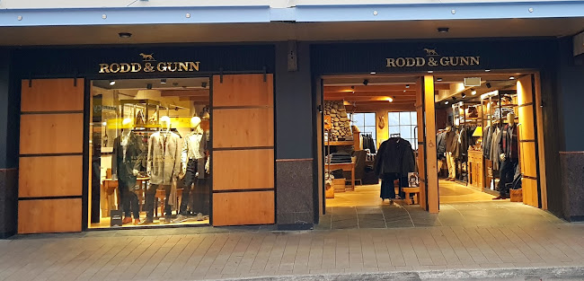 Rodd & Gunn - Clothing store