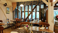 Atmosphère du Restaurant français La Grange Aux Abeilles à Giffaumont-Champaubert - n°12