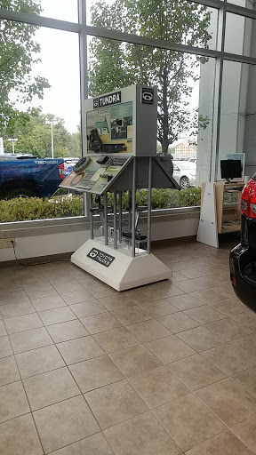 Toyota Dealer «Andy Mohr Toyota», reviews and photos, 8941 E US Hwy 36, Avon, IN 46123, USA