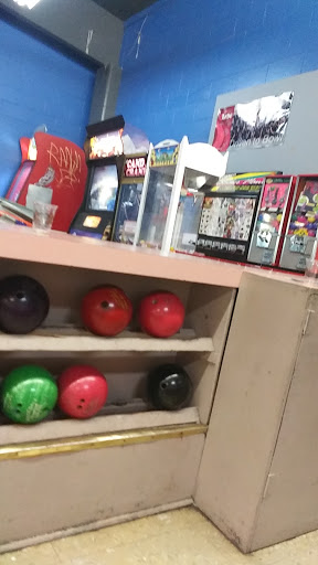 Bowling Alley «Town & Country Lanes», reviews and photos, 3500 River Rd N, Keizer, OR 97303, USA