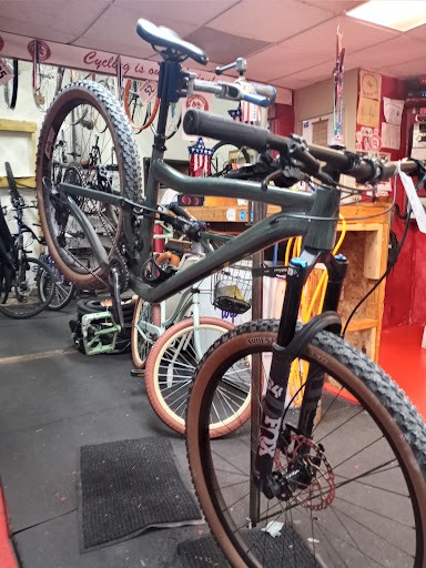 Bicycle Store «RED STAR BICYCLES SHOP», reviews and photos, 155 Parkhouse St, Dallas, TX 75207, USA