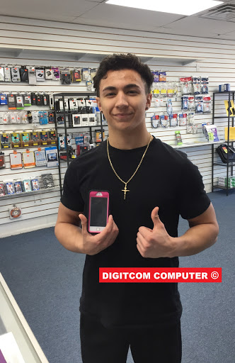 Computer Store «Digitcom Computer & Cell Phone Repair», reviews and photos, 1151 Deer Park Ave, North Babylon, NY 11703, USA