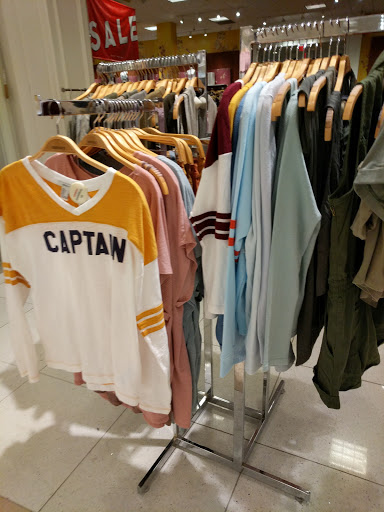 Clothing Store «Forever 21», reviews and photos, 450 Great Mall Dr, Milpitas, CA 95035, USA