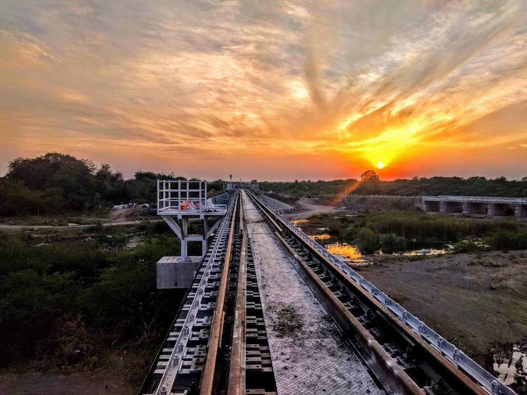 રેલ્વેનો પુલ, ખાસ