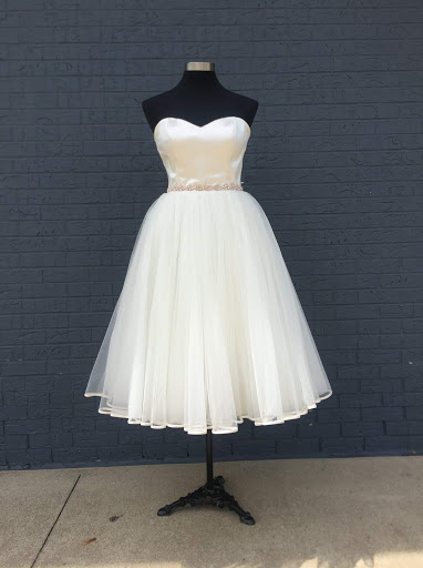 Bridal Shop «Bridal Connection», reviews and photos, 708 N Ankeny Blvd, Ankeny, IA 50023, USA