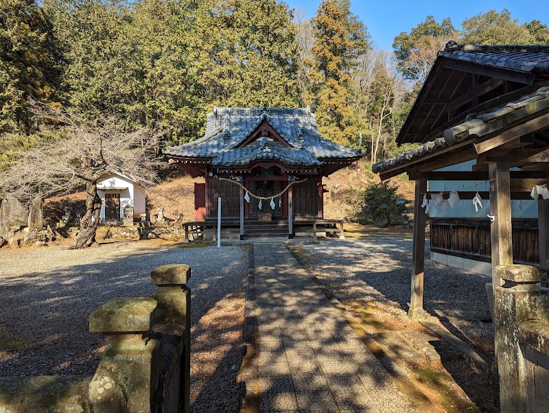 露垂根神社